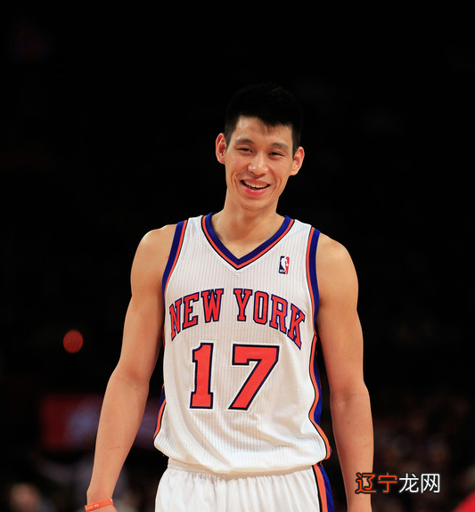 附视频 2017年林书豪最新励志英文演讲：追寻梦想，先要寻找本位！