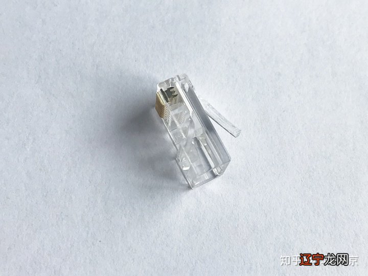 如何选择高品质的水晶头?仔细看,轻轻闻