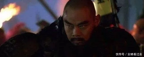 此人水浒里武功排名第一,干掉了八位梁山好汉,鲁智深也打不过他