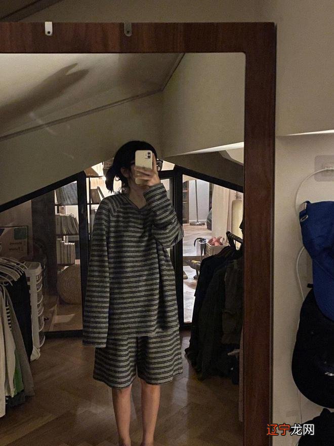 重庆女生买人人嫌的顶楼 花3万改成小复式赚大了