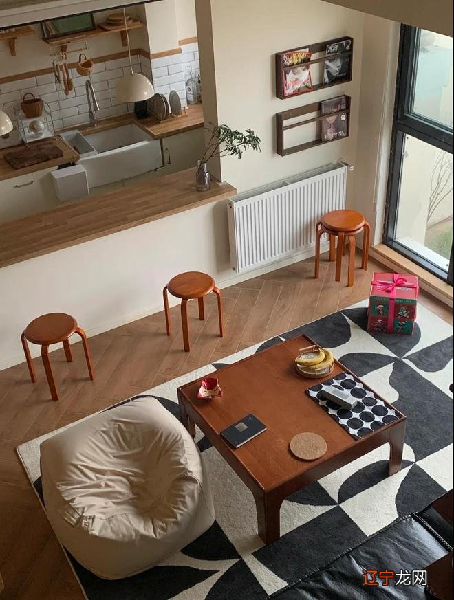 重庆女生买人人嫌的顶楼 花3万改成小复式赚大了