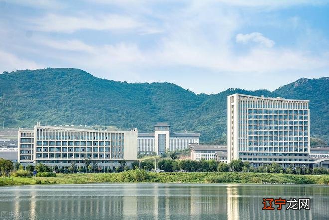 哪些大学入选过“国防生”招生单位？完全名单来了。