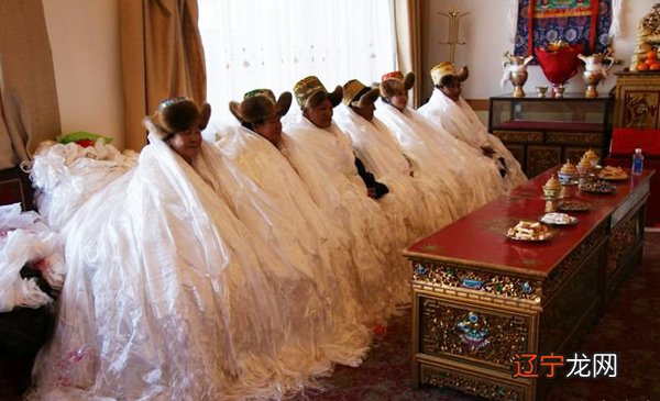 青海藏族“另类”婚嫁习俗:近亲、送马、放氆氇、过燎火,抢帽子