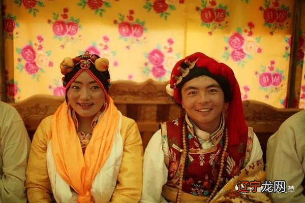 青海藏族“另类”婚嫁习俗:近亲、送马、放氆氇、过燎火,抢帽子