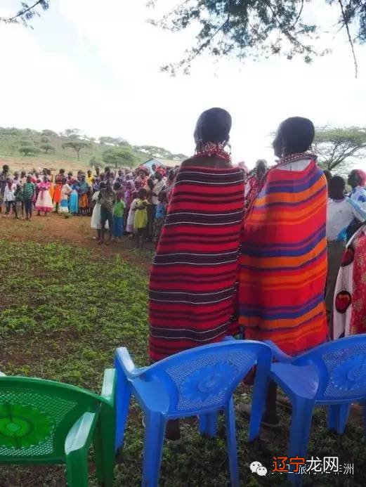 “多夫多妻”、女性割礼、饮生血…一位中国妹子探访非洲马赛族神秘传统婚礼