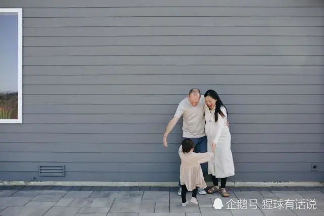 母爱如父爱如山_父爱如山母爱如水的作文_父爱如山母爱如水