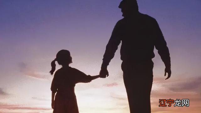 父爱如山、母爱如水。山水有相依。亲子教育中,父爱有多么重要。
