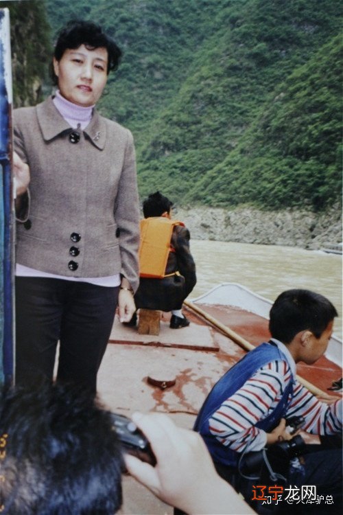 幸运游览小三峡胜景。湖边5.