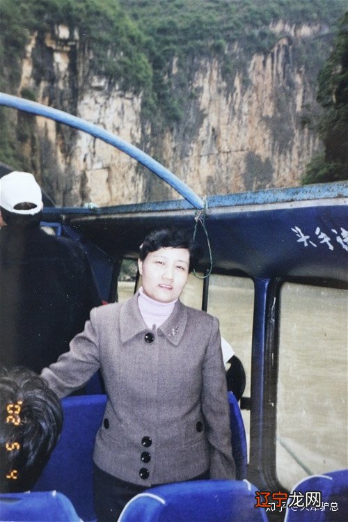 幸运游览小三峡胜景。湖边5.