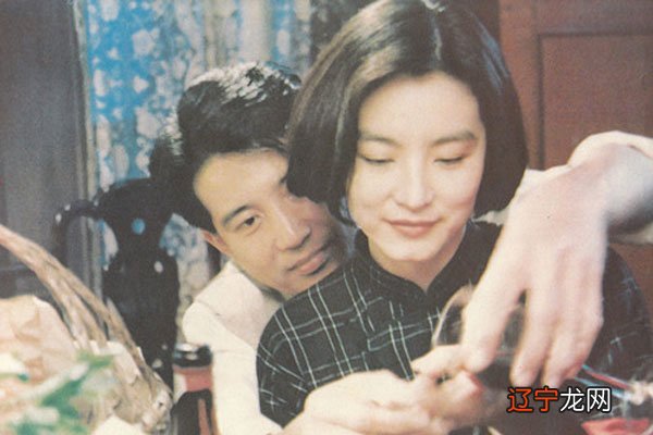 她曾经是亚洲第一美女。嫁入豪门24年后离婚，68岁依旧魅力四射。