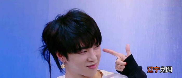 华晨宇同父异母妹妹首露面，清新可爱，却总找他要零花钱