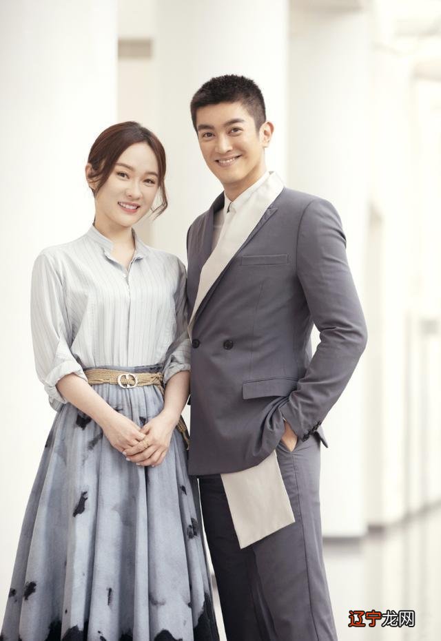 杜江夫妇出席活动,霍思燕肌肤松弛,网友直言她老得配不上杜江了