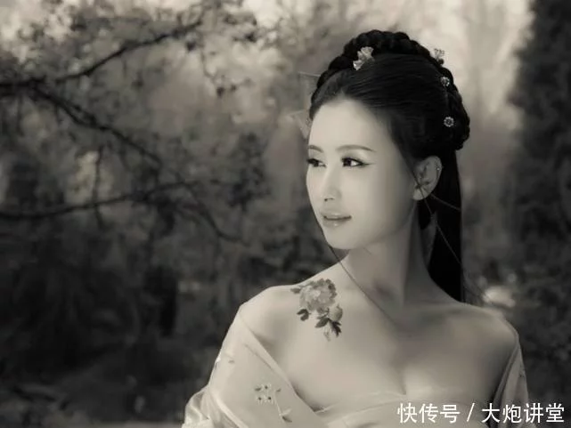 俗语:“女人有三宝:珍珠、扇贝，害羞草”它具体指女人那三样？