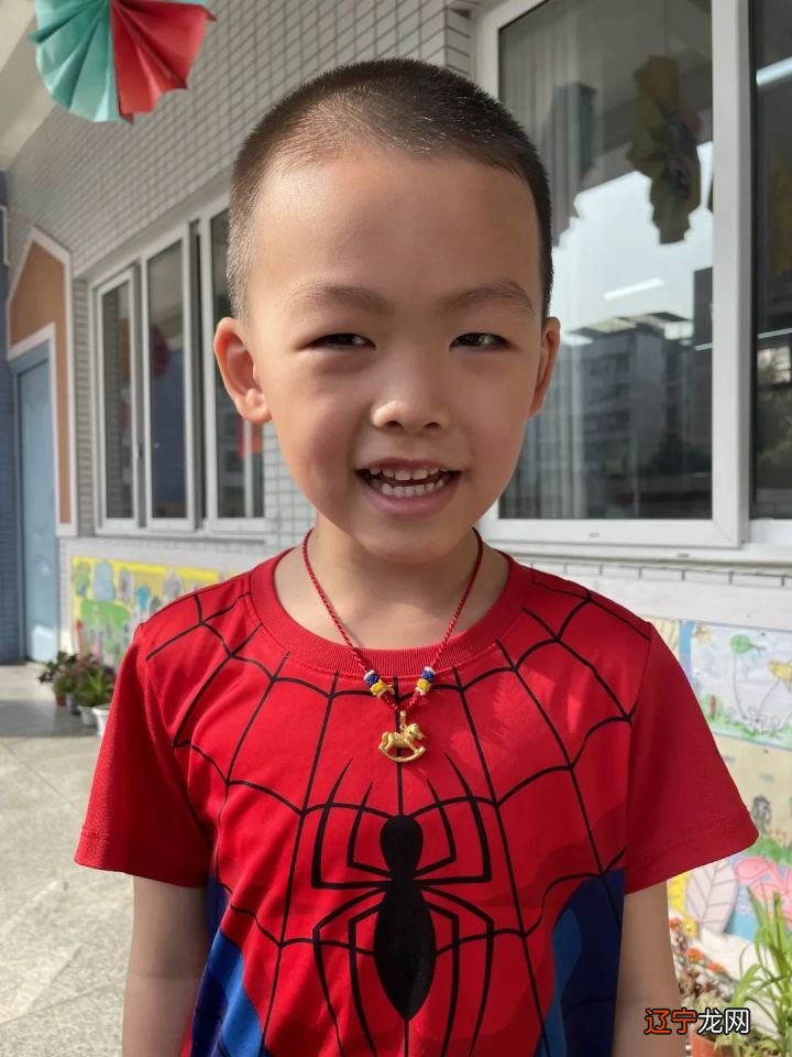 幼儿园的萌宝们探索有趣的象形字