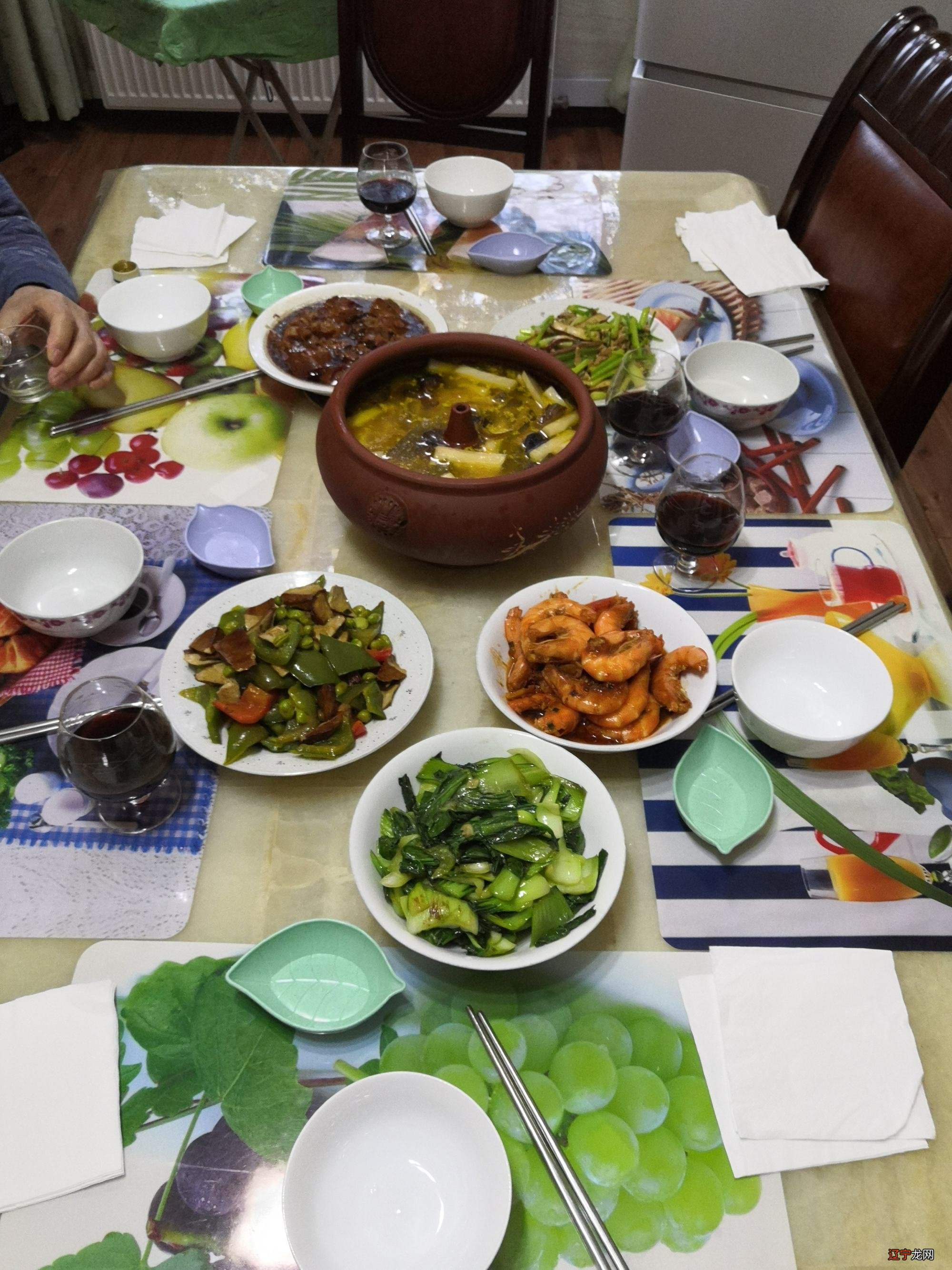 “table”除了桌子，你还知道一些别的意思吗？