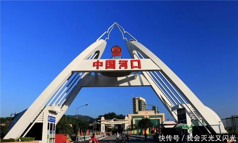 中国的边境小城，有着大量越南美女，但她们来此的目的却并不一般