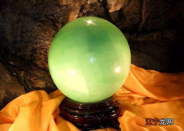 慈禧口中那颗值8亿的夜明珠,目前下落已经查清,在这一大亨手中