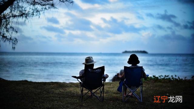 生活的累大多来自比