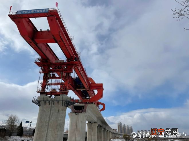 潍烟高铁芝罘段开始架梁作业，工程施工进入攻坚阶段