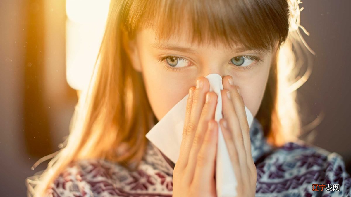 打三声喷嚏是什么意思_打2个喷嚏是什么预兆_打喷嚏的声音