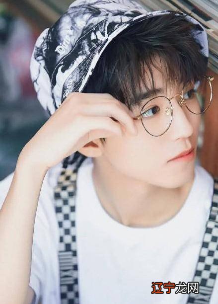 第一天上班如果不化妆，就选一幅眼睛吧！倪妮宋慧乔都亲自认证