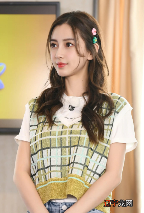 演员黄晓明:和曾经以为是命中注定的杨颖分开后,过得如何了?