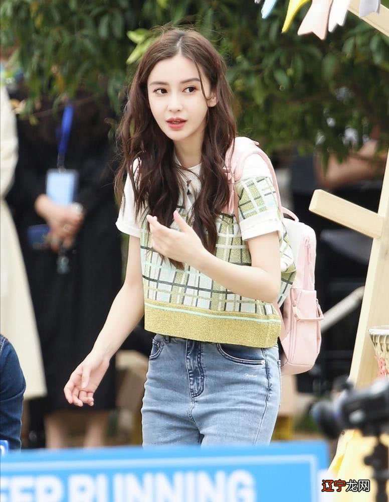 演员黄晓明：和曾经以为是命中注定的杨颖分开后，过得如何了？