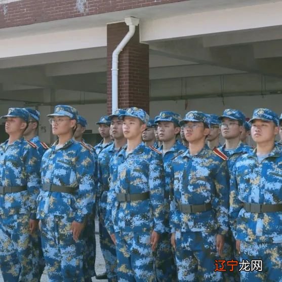 周记|曾妍:“连长问哪个班愿会操表演,我们班自告奋勇打报告上”